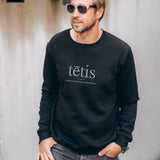 Džemperis vai Hūdijs TĒTIS stiprais plecs uz kā balstīties