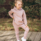 Džemperis vai Hūdijs MEITIŅA