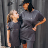 Tumši pelēks komplekts OVERSIZE T-Krekls ČILIŅĀ (XL/XXL) un šorti (XL)