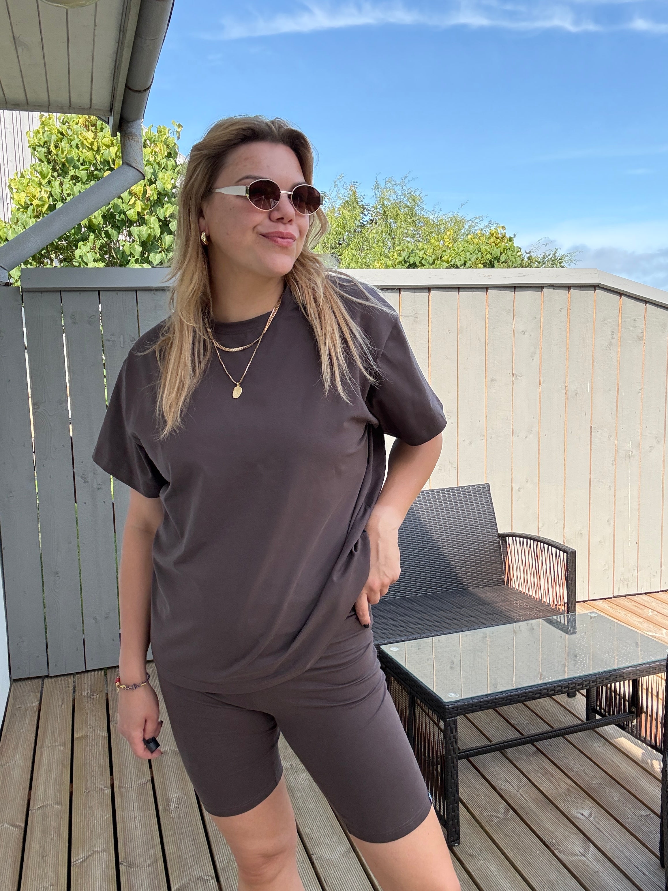 BASIC Unisex t-krekls (oversize)