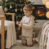 Pagarināts Hūdijs ČAU! komplektā ar šortiem