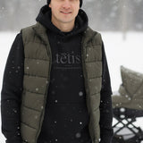 Džemperis vai Hūdijs TĒTIS stiprais plecs uz kā balstīties