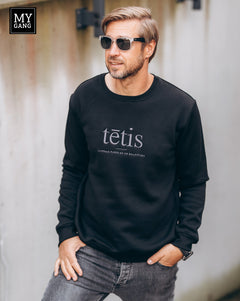 Džemperis vai Hūdijs TĒTIS stiprais plecs uz kā balstīties