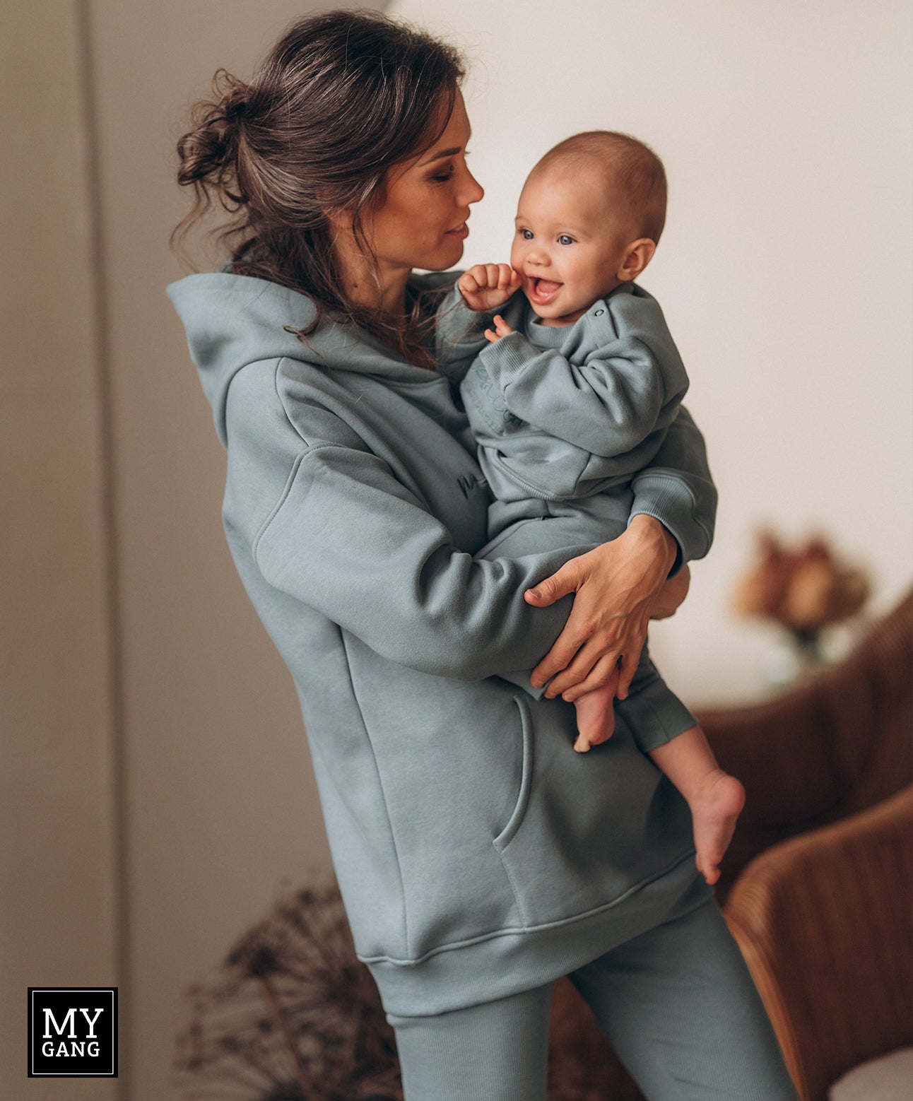 Oversize hūdijs MAMMA, grūtniecēm un barojošām māmiņām