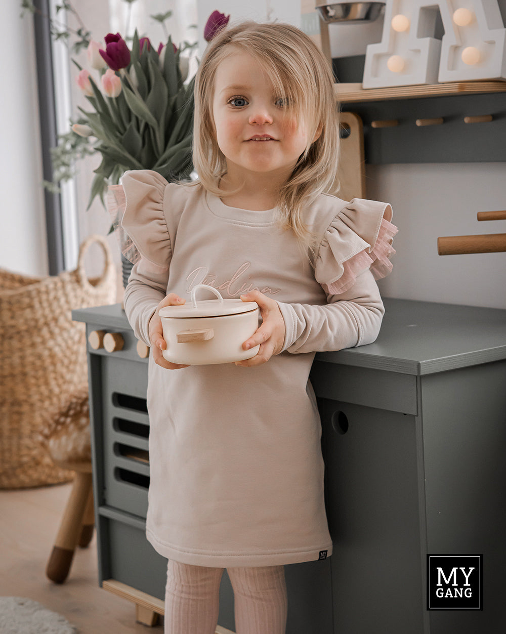 Džemperkleita ar volāniem DŪDIŅA 